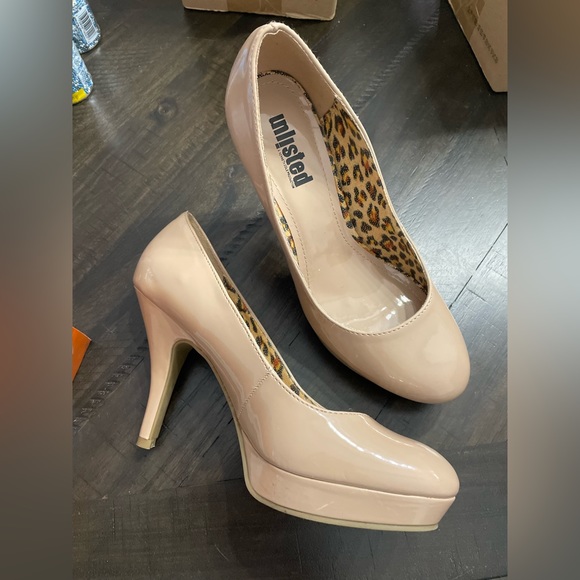 UNLISTED SIZE 8 - Picture 1 of 1